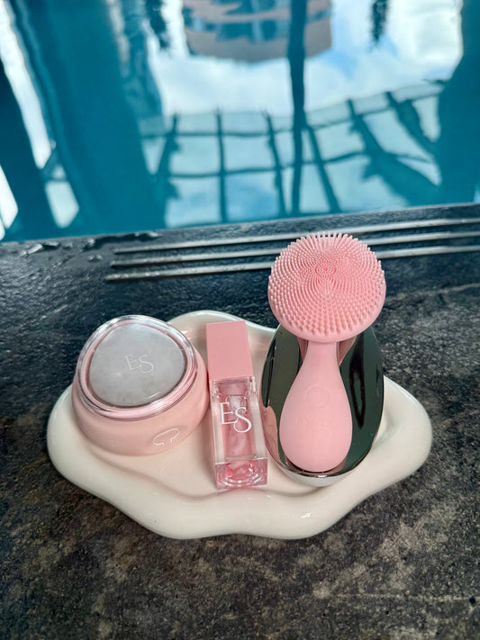Glow Theory: Why London Girls Are Switching to Oil-Free Luxury Skincare