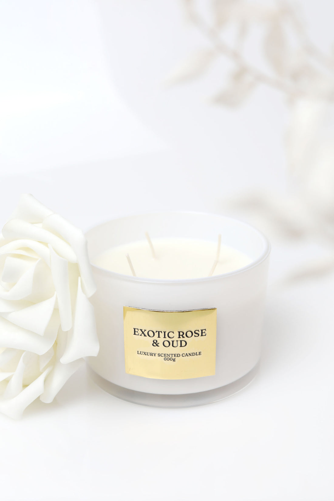 Unveiling Winter's Ultimate Luxury: The Exotic Rose & Oud Candle You Need This Season