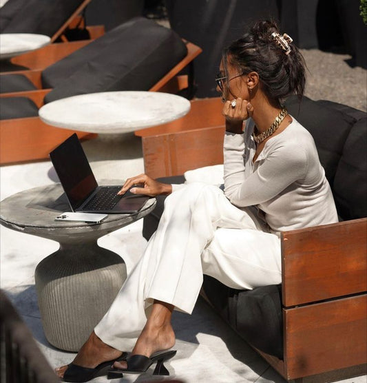 Quiet Confidence: The Founder’s Guide to Presence, Not Performance